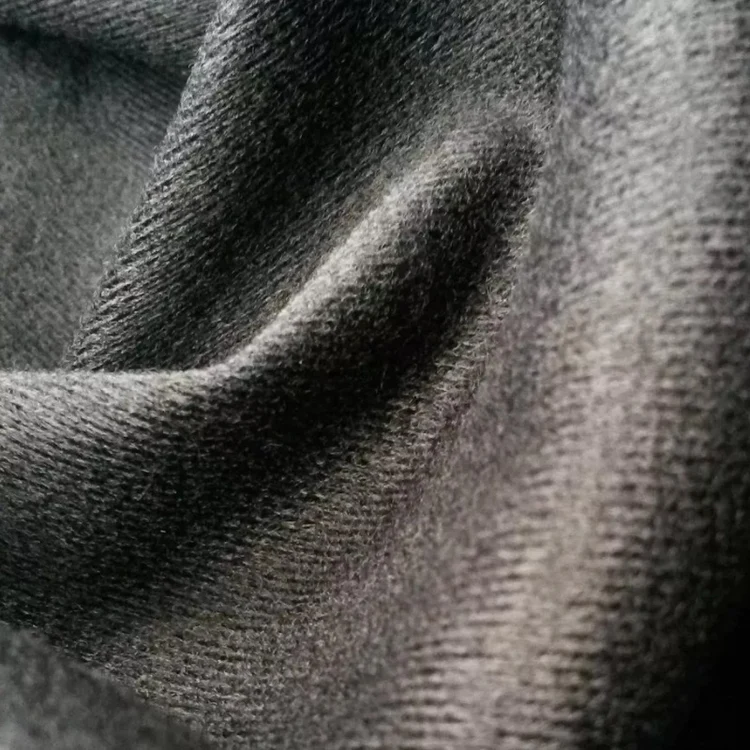 Värmande polytricot